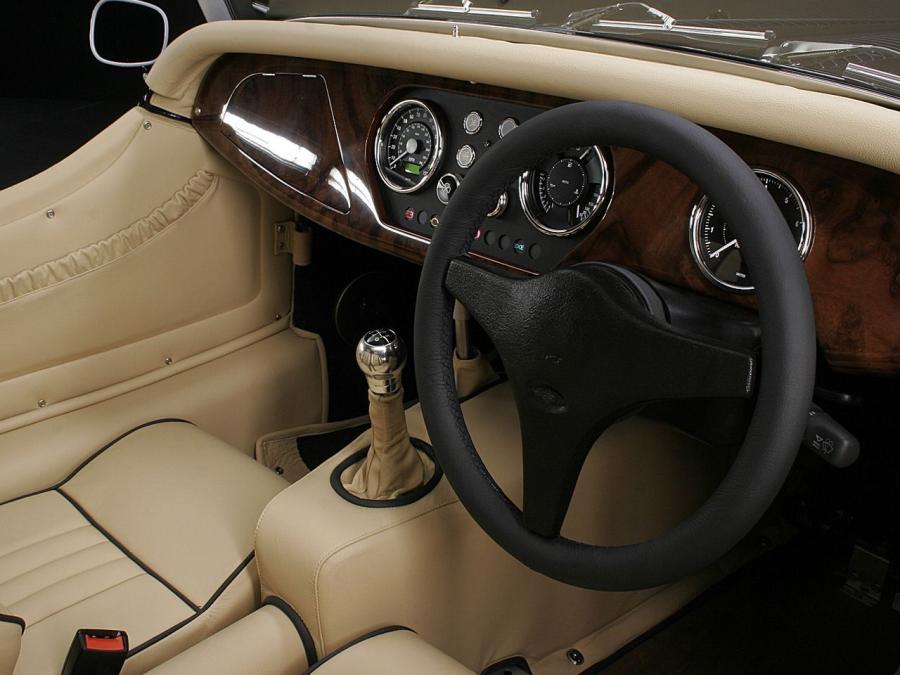 Интерьер Morgan Roadster 2004 года  (фото 29 из 30)